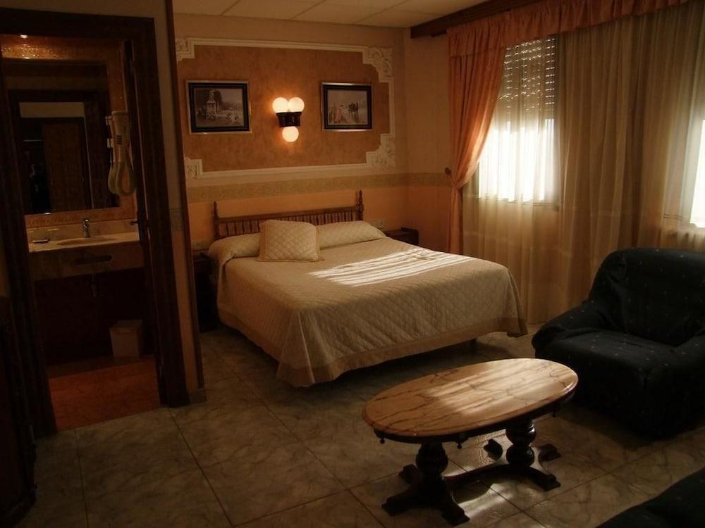 Hotel Montearagon 韦斯卡 外观 照片